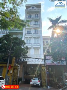 Hình ảnh tòa nhà văn phòng 8 tầng mặt phố Nguyễn Khang - Ảnh nhamatphohanoi.com