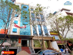 Hình ảnh tòa nhà văn phòng 8 tầng mặt phố Dịch Vọng Hậu . Dt 150m2 Ảnh nhamatphohanoi.com Hình ảnh tòa nhà văn phòng 8 tầng mặt phố Dịch Vọng Hậu . Dt 150m2 Ảnh nhamatphohanoi.com