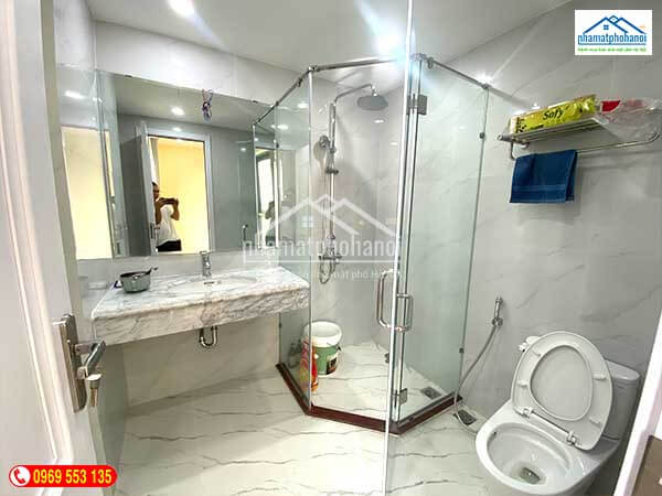 hình ảnh toà nhà văn phòng 211 phố vọng, hai bà trưng - ảnh nhamatphohanoi.com toa-nha-van-phong-211-pho-vong-nhamatphohanoi