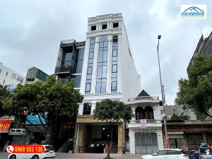 toa-nha-van-phong-443-ngo-gia-tu-nhamatphohanoi.com