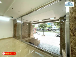 Hình ảnh toà nhà văn phòng 443 Ngô Gia Tự, Long Biên, Hà Nội - Ảnh nhamatphohanoi.com toa-nha-van-phong-443-ngo-gia-tu-nhamatphohanoi.com